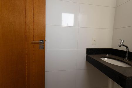 Apartamento para alugar com 48m², 3 quartos e sem vaga Apartamento para alugar com 48m², 3 quartos e sem vagaBanheiro social