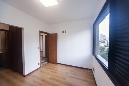 Apartamento à venda com 103m², 3 quartos e 2 vagas Apartamento à venda com 103m², 3 quartos e 2 vagassuite