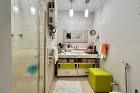 Apartamento à venda com 248m², 3 quartos e 2 vagas Apartamento à venda com 248m², 3 quartos e 2 vagasBanheiro da Suíte