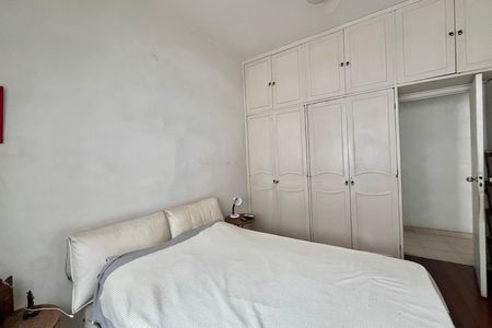 Apartamento à venda com 248m², 3 quartos e 2 vagas Apartamento à venda com 248m², 3 quartos e 2 vagasQuarto 2