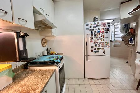 Apartamento à venda com 248m², 3 quartos e 2 vagas Apartamento à venda com 248m², 3 quartos e 2 vagasCozinha