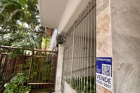 Apartamento à venda com 248m², 3 quartos e 2 vagas Apartamento à venda com 248m², 3 quartos e 2 vagasPlaca