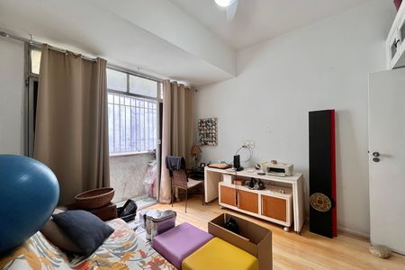 Apartamento à venda com 248m², 3 quartos e 2 vagas Apartamento à venda com 248m², 3 quartos e 2 vagasQuarto 1