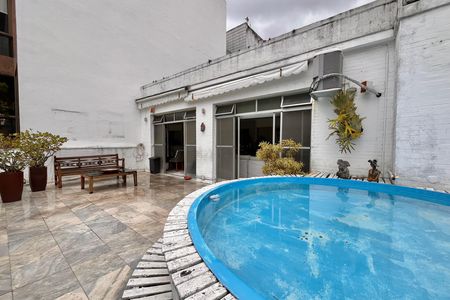 Apartamento à venda com 248m², 3 quartos e 2 vagas Apartamento à venda com 248m², 3 quartos e 2 vagasCobertura