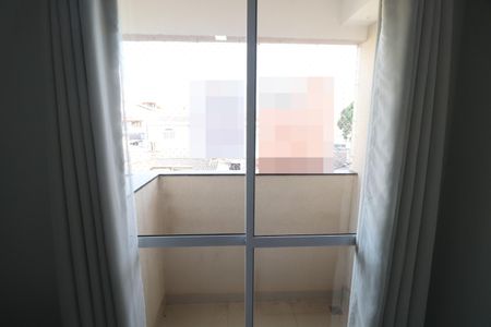 Sacada da Sala de apartamento para alugar com 2 quartos, 78m² em Santa Mônica, Uberlândia