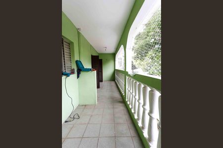 varanda de casa para alugar com 2 quartos, 80m² em Jardim Oliveiras, Taboão da Serra