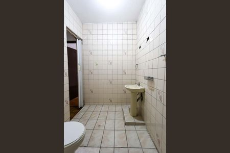 Casa para alugar com 80m², 2 quartos e sem vaga Casa para alugar com 80m², 2 quartos e sem vagaBanheiro