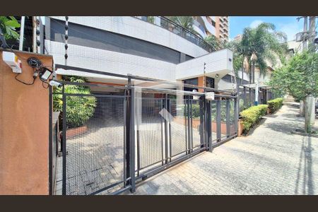 Apartamento para alugar com 98m², 2 quartos e 2 vagasFachada 