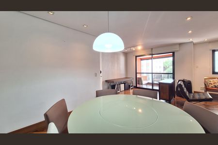 Apartamento para alugar com 98m², 2 quartos e 2 vagasSala