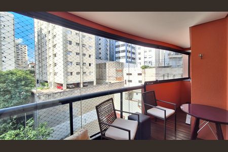 Apartamento para alugar com 98m², 2 quartos e 2 vagasVaranda