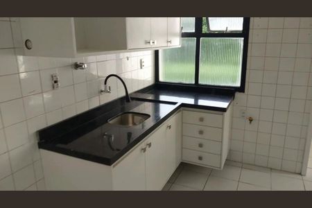 Apartamento para alugar com 110m², 4 quartos e 2 vagas Apartamento para alugar com 110m², 4 quartos e 2 vagasCozinha