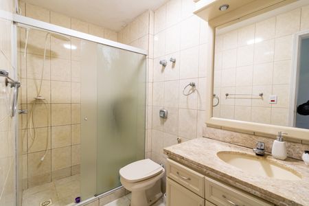 Apartamento à venda com 121m², 3 quartos e 1 vaga Apartamento à venda com 121m², 3 quartos e 1 vagaBanheiro 2