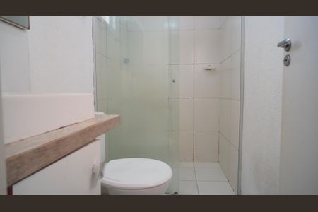 Banheiro  de apartamento para alugar com 2 quartos, 40m² em Jardim Dona Leopoldina, Porto Alegre