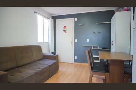 Sala  de apartamento para alugar com 2 quartos, 40m² em Jardim Dona Leopoldina, Porto Alegre