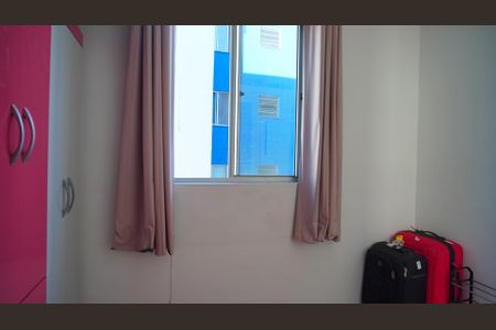 Quarto 2 de apartamento para alugar com 2 quartos, 40m² em Jardim Dona Leopoldina, Porto Alegre