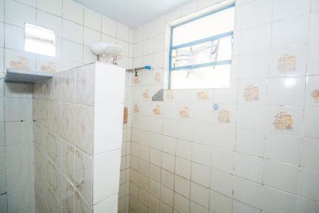 Banheiro de apartamento para alugar com 1 quarto, 50m² em Vila Valqueire, Rio de Janeiro