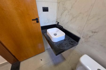 Casa à venda com 150m², 3 quartos e 2 vagas Casa à venda com 150m², 3 quartos e 2 vagasBanheiro da Suíte