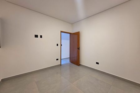 Casa à venda com 150m², 3 quartos e 2 vagas Casa à venda com 150m², 3 quartos e 2 vagasSuíte