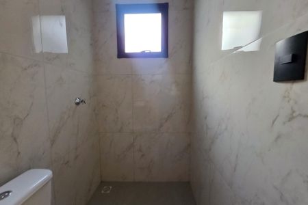 Casa à venda com 150m², 3 quartos e 2 vagas Casa à venda com 150m², 3 quartos e 2 vagasBanheiro da Suíte