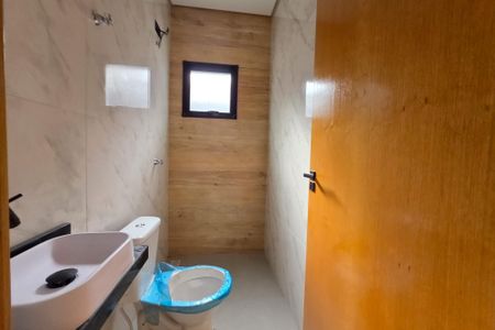 Casa à venda com 150m², 3 quartos e 2 vagas Casa à venda com 150m², 3 quartos e 2 vagasBanheiro