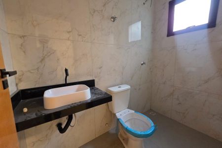 Casa à venda com 150m², 3 quartos e 2 vagas Casa à venda com 150m², 3 quartos e 2 vagasBanheiro da Suíte