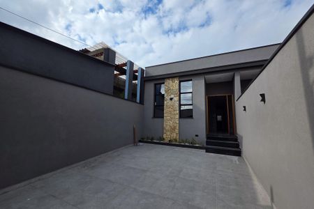 Casa à venda com 150m², 3 quartos e 2 vagas Casa à venda com 150m², 3 quartos e 2 vagasGaragem