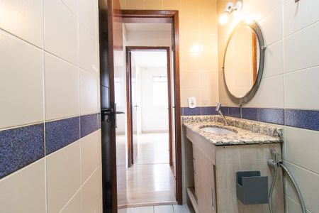 Apartamento à venda com 71m², 3 quartos e 1 vaga Apartamento à venda com 71m², 3 quartos e 1 vagaBanheiro Social