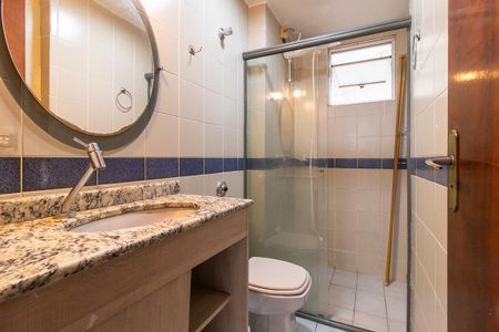 Apartamento à venda com 71m², 3 quartos e 1 vaga Apartamento à venda com 71m², 3 quartos e 1 vagaBanheiro Social
