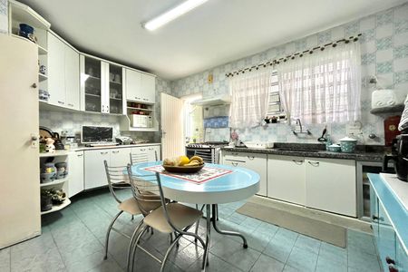 Casa à venda com 135m², 3 quartos e 2 vagasCozinha