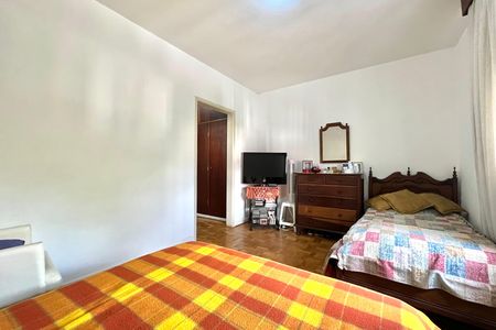 Casa à venda com 135m², 3 quartos e 2 vagasSuite