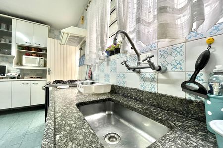 Casa à venda com 135m², 3 quartos e 2 vagasCozinha