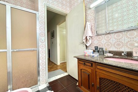 Casa à venda com 135m², 3 quartos e 2 vagasBanheiro Corredor