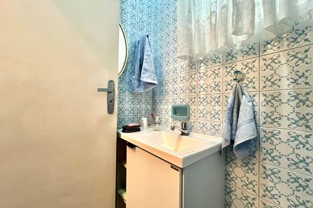 Casa à venda com 135m², 3 quartos e 2 vagasLavabo