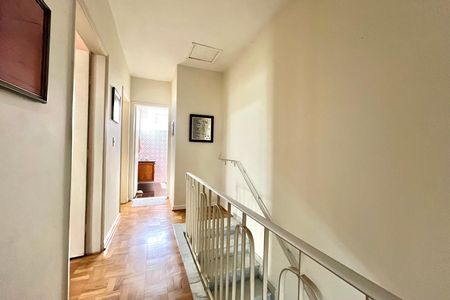 Casa à venda com 135m², 3 quartos e 2 vagasCorredor