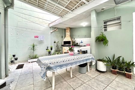 Quintal de casa à venda com 3 quartos, 135m² em Parque Jabaquara, São Paulo