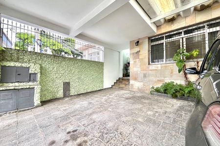 Garagem de casa à venda com 3 quartos, 135m² em Parque Jabaquara, São Paulo