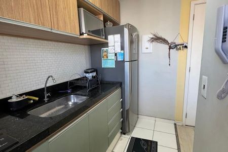 Cozinha de apartamento para alugar com 2 quartos, 43m² em Jardim Record, Taboão da Serra