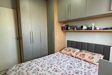 Quarto 2 de apartamento para alugar com 2 quartos, 43m² em Jardim Record, Taboão da Serra