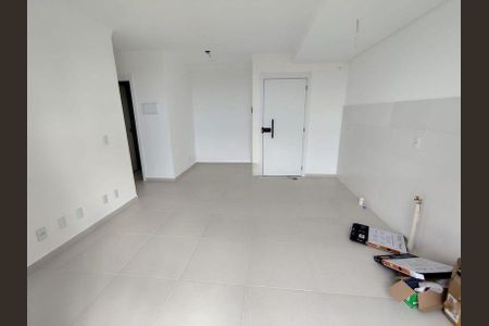 Sala / Cozinha  de apartamento para alugar com 2 quartos, 57m² em Serraria, São José