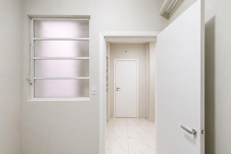 Apartamento à venda com 98m², 2 quartos e 1 vaga Apartamento à venda com 98m², 2 quartos e 1 vagaÁrea de Serviço - Quarto