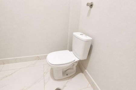 Apartamento à venda com 98m², 2 quartos e 1 vaga Apartamento à venda com 98m², 2 quartos e 1 vagaBanheiro