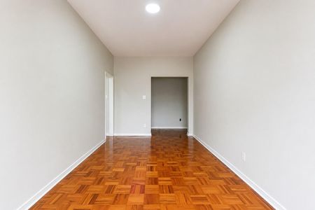 Apartamento à venda com 98m², 2 quartos e 1 vaga Apartamento à venda com 98m², 2 quartos e 1 vagaSala