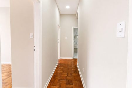 Apartamento à venda com 98m², 2 quartos e 1 vaga Apartamento à venda com 98m², 2 quartos e 1 vagaDormitório 1