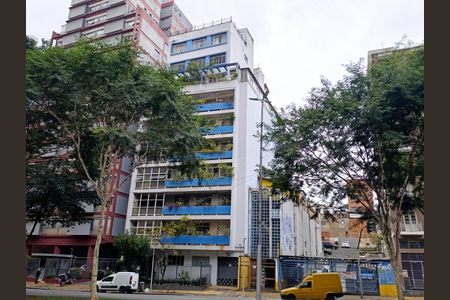 Apartamento à venda com 98m², 2 quartos e 1 vaga Apartamento à venda com 98m², 2 quartos e 1 vagaFachada