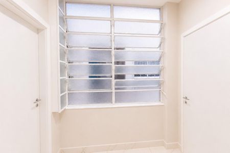 Apartamento à venda com 98m², 2 quartos e 1 vaga Apartamento à venda com 98m², 2 quartos e 1 vagaÁrea de Serviço