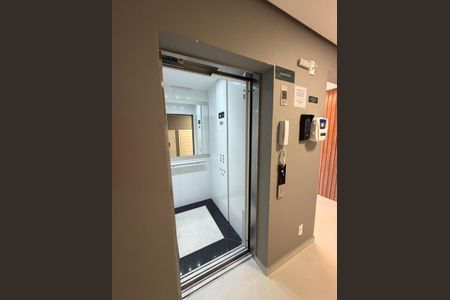 Apartamento para alugar com 2 quartos, 56m² em Serraria, São José
