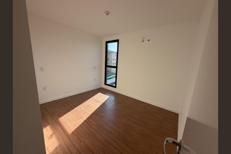 Apartamento para alugar com 2 quartos, 56m² em Serraria, São José