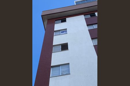 Apartamento para alugar com 50m², 2 quartos e 1 vaga Apartamento para alugar com 50m², 2 quartos e 1 vagaFachada com Plaquinha