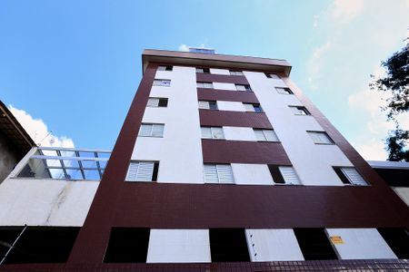 Apartamento para alugar com 50m², 2 quartos e 1 vaga Apartamento para alugar com 50m², 2 quartos e 1 vagaFachada
