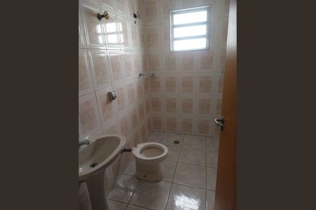 Banheiro  de casa à venda com 2 quartos, 130m² em Vila Sao Pedro, Guarulhos